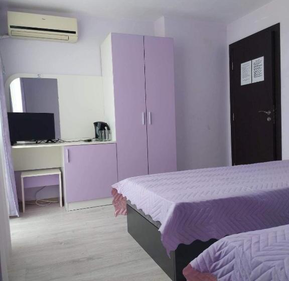 חדר סטנדרט לשלושה עם מרפסת, Guest House Perla