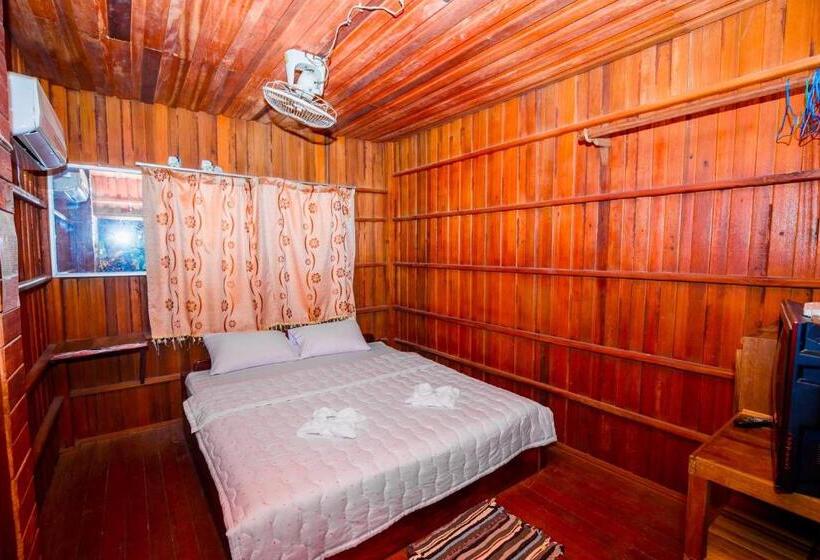 בקתה סטנדרטית, Molina Bungalows