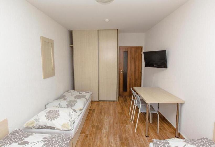 اتاق استاندارد سه نفره, Penzion Hviezda