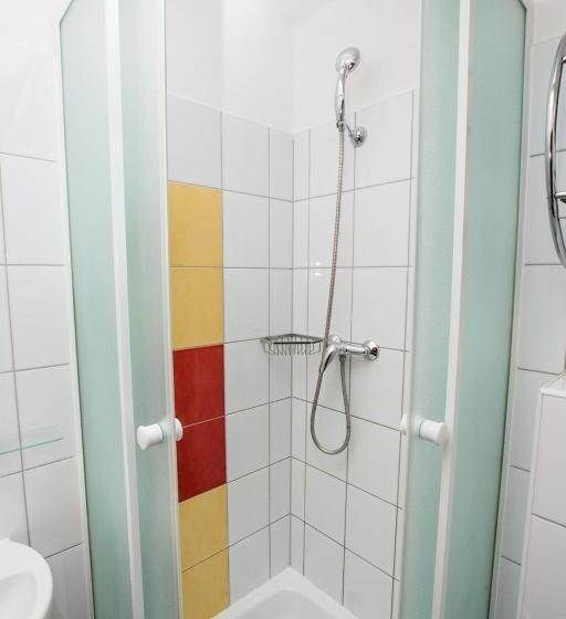 اتاق اکونومی با حمام مشترک, Penzion Hviezda