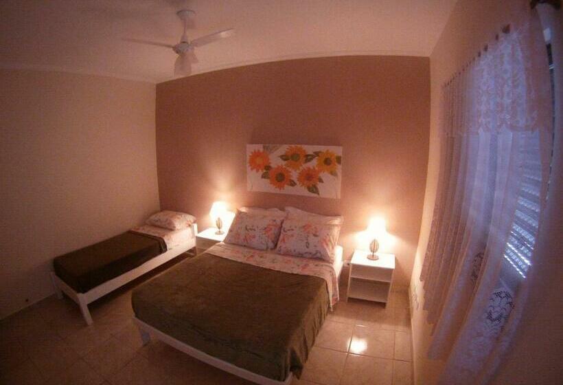 标准三人间, Pousada Golden House   Próxima Ao Thermas No Centro De Aguas