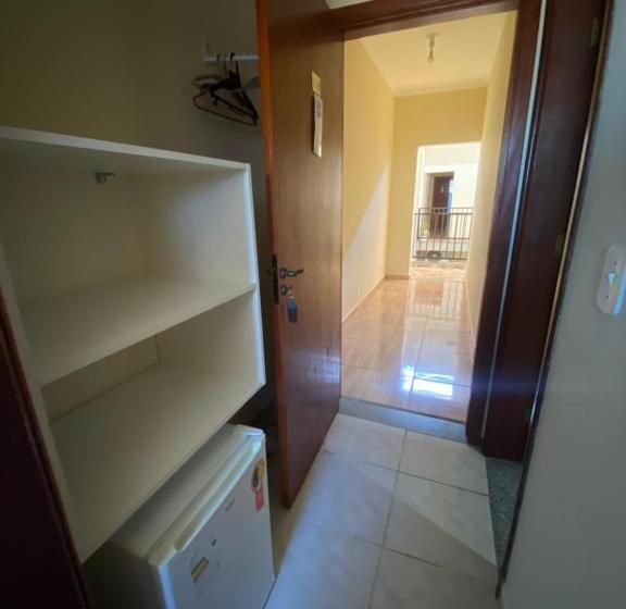 四人标准间, Pousada Golden House   Próxima Ao Thermas No Centro De Aguas