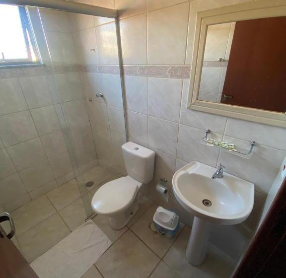 四人标准间, Pousada Golden House   Próxima Ao Thermas No Centro De Aguas