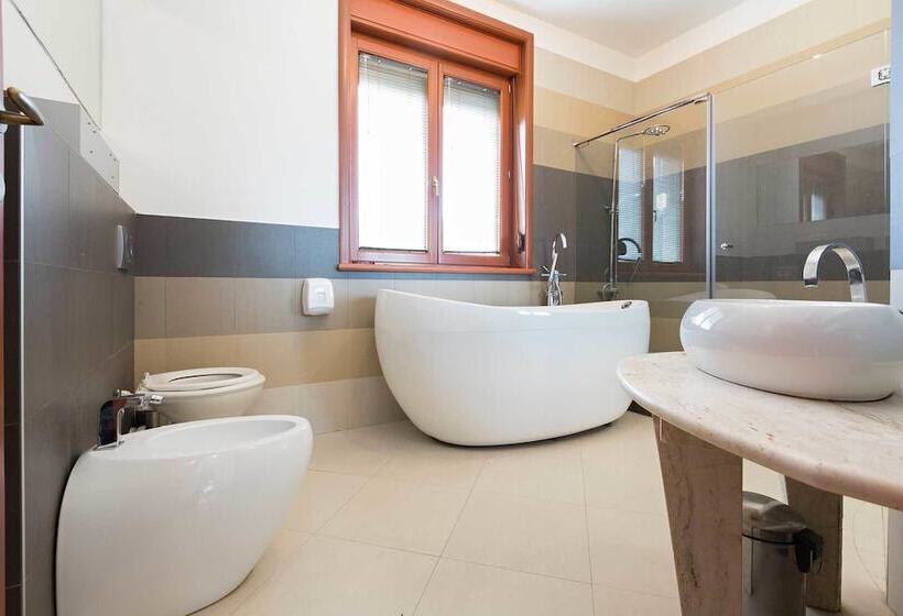 آپارتمان لوکس 1 خوابه, The Belgrade Hills Rooms And Suites