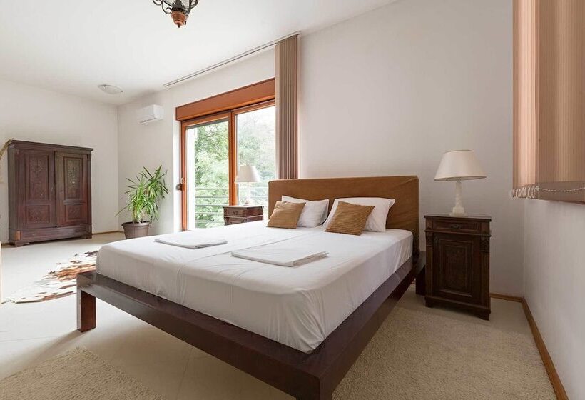 آپارتمان لوکس 1 خوابه, The Belgrade Hills Rooms And Suites