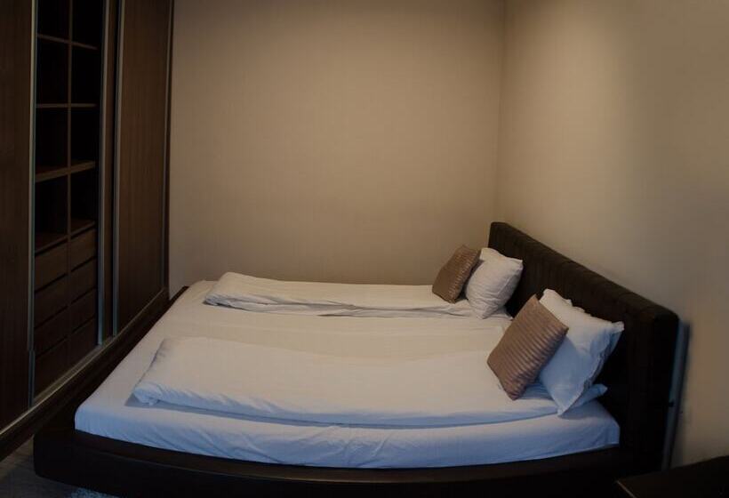 آپارتمان لوکس 1 خوابه, The Belgrade Hills Rooms And Suites