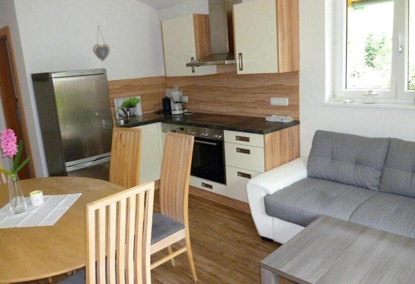 شقة غرفة نوم واحدة مزودة بشُرفة, Pension Theresa