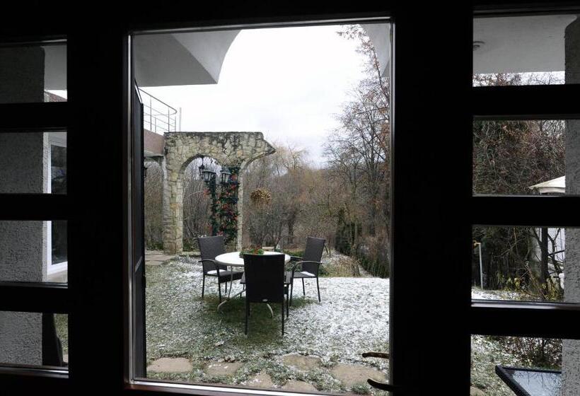 חדר סטנדרט, Rapsodia Pension