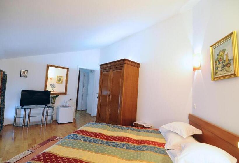 סוויטה, Rapsodia Pension