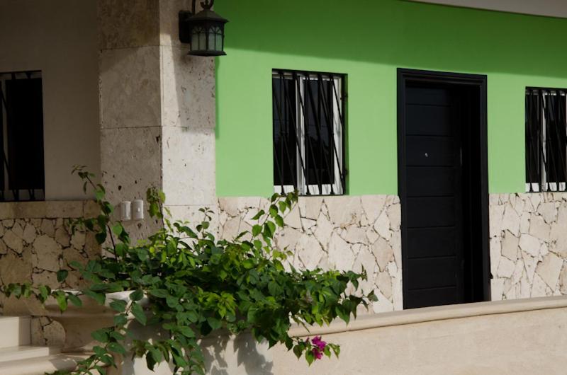 استودیوی استاندارد, Apartahotel Guaraguao