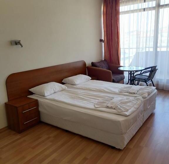 غرفة قياسية مزوَّدة بشُرفة, Aparthotel Vris