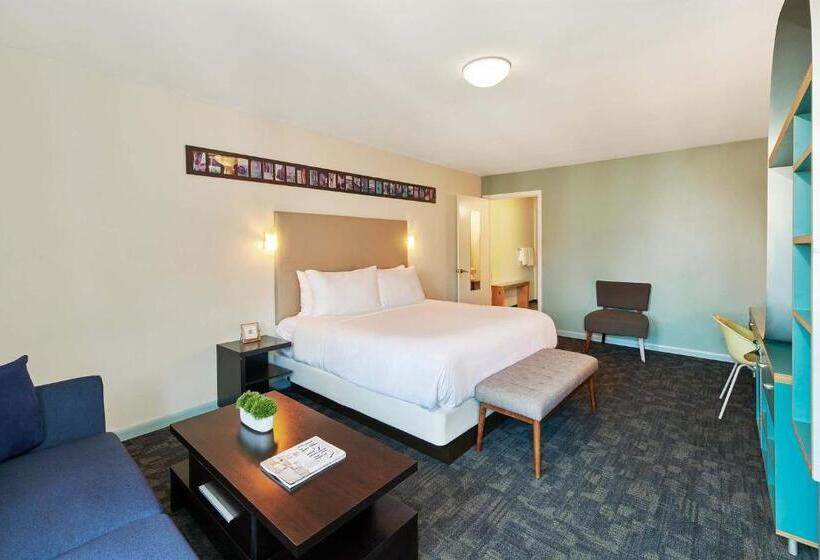 חדר דחוקס עם מיטת קינג, Greenporter