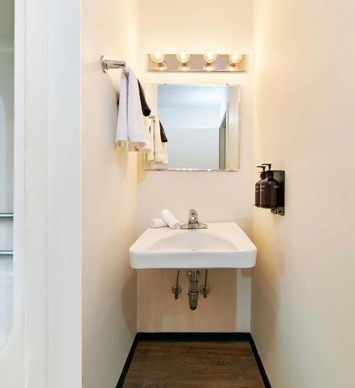 חדר דלוקס, Greenporter