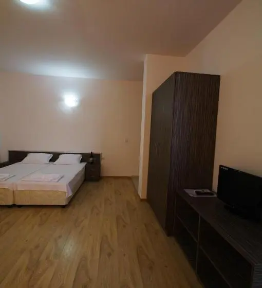 استودیو استاندارد با بالکن, Guest House Ask