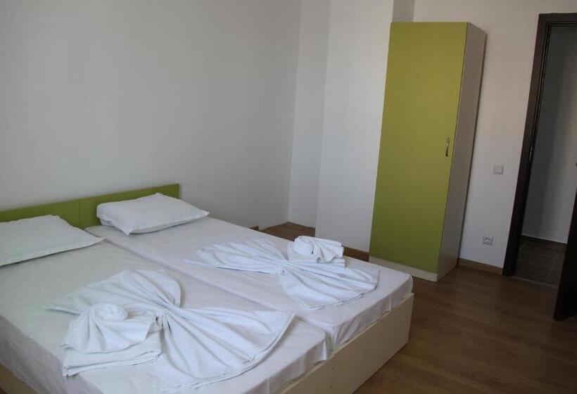 דירת שני חדרים, Guest House Ask