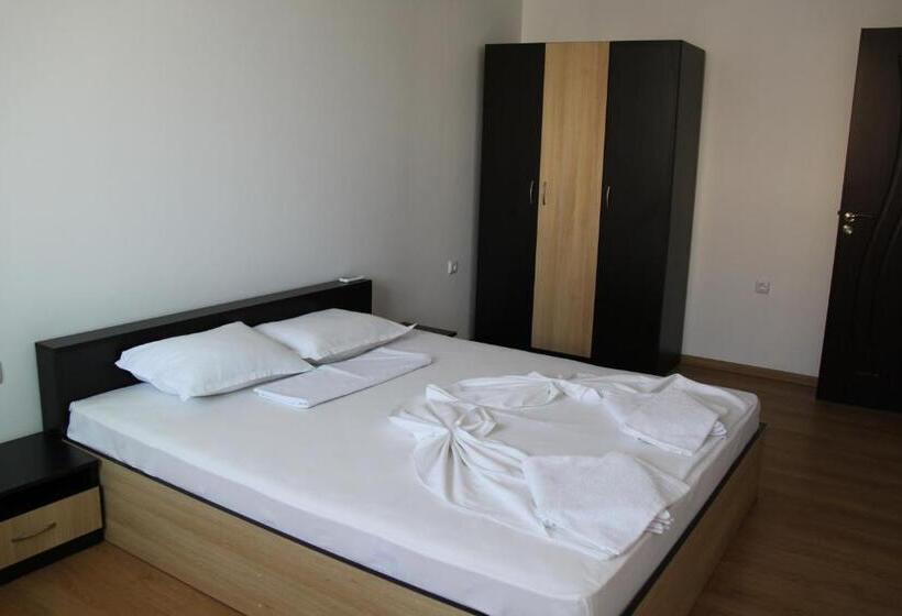 דירה בת חדר שינה 1 עם מרפסת, Guest House Ask