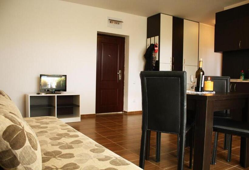 דירת חדר בקומת קרקע, Guest House Ask