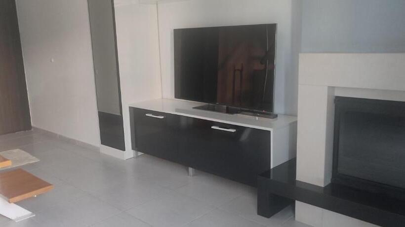 דירת חדר, Guest House Ask