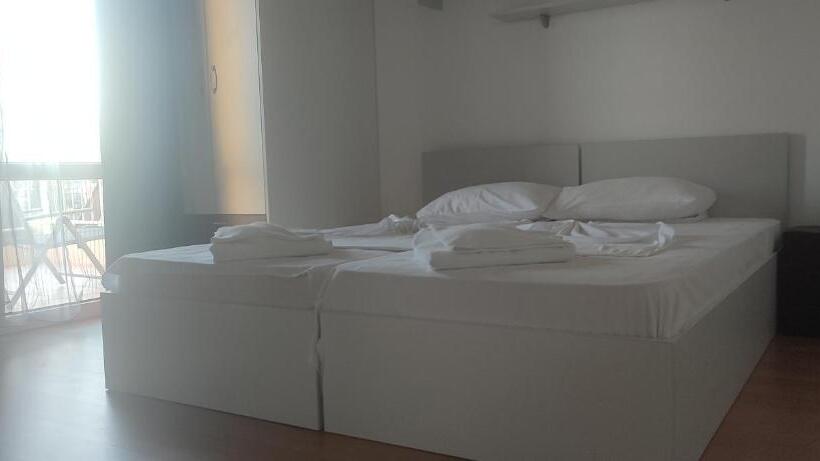 דירת חדר, Guest House Ask