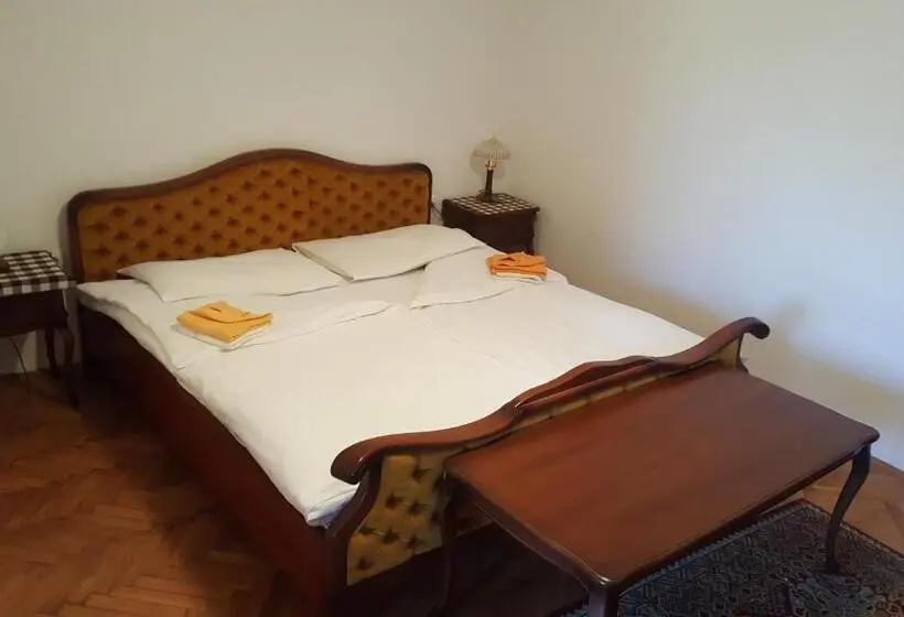 اتاق استاندارد, Marinčič Inn