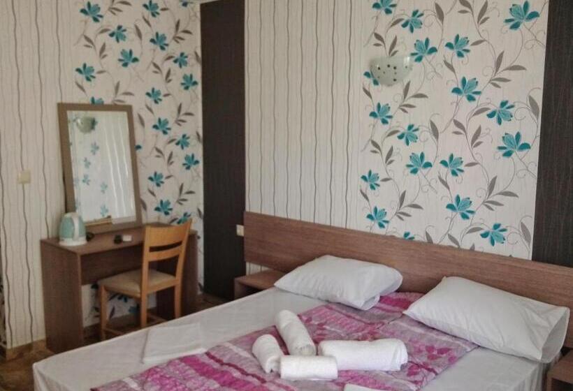 اتاق استاندارد با بالکن, Morska Zvezda Guest House