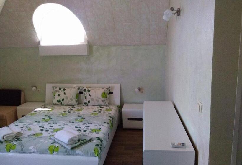 اتاق لوکس با چشم‌انداز دریا, Morska Zvezda Guest House