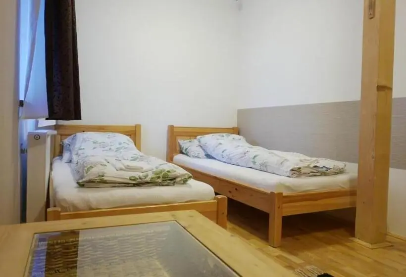 اتاق استاندارد با چشمانداز باغ, Paulay Borház és Vendégház