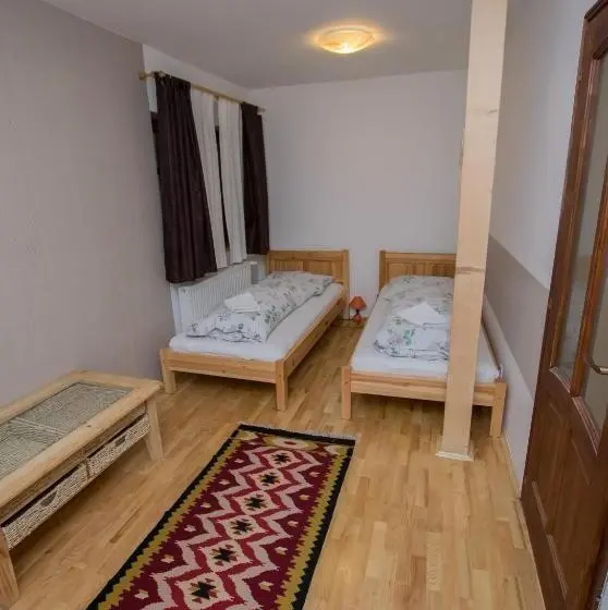 اتاق استاندارد با چشمانداز باغ, Paulay Borház és Vendégház