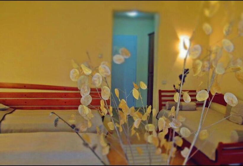 标准三人间, The Zen Hostel   Posticum