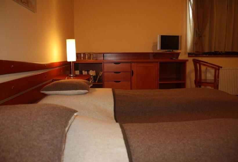 标准三人间, The Zen Hostel   Posticum