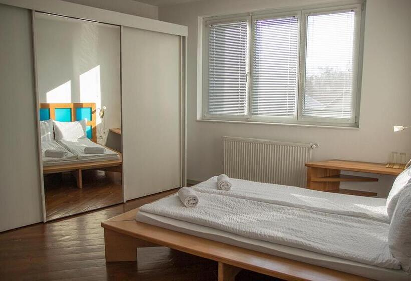 اتاق استاندارد, The Zen Hostel   Posticum