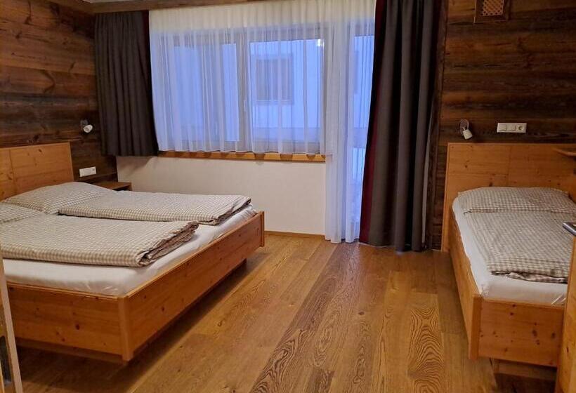 חדר סטנדרט לשלושה, Zimmer & Appartements Schwarzenbacher Sonja & Konrad