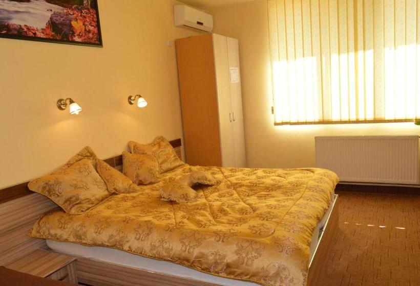 اتاق استاندارد, Pensiunea Beverly Hills