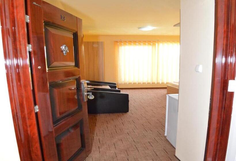 اتاق استاندارد, Pensiunea Beverly Hills