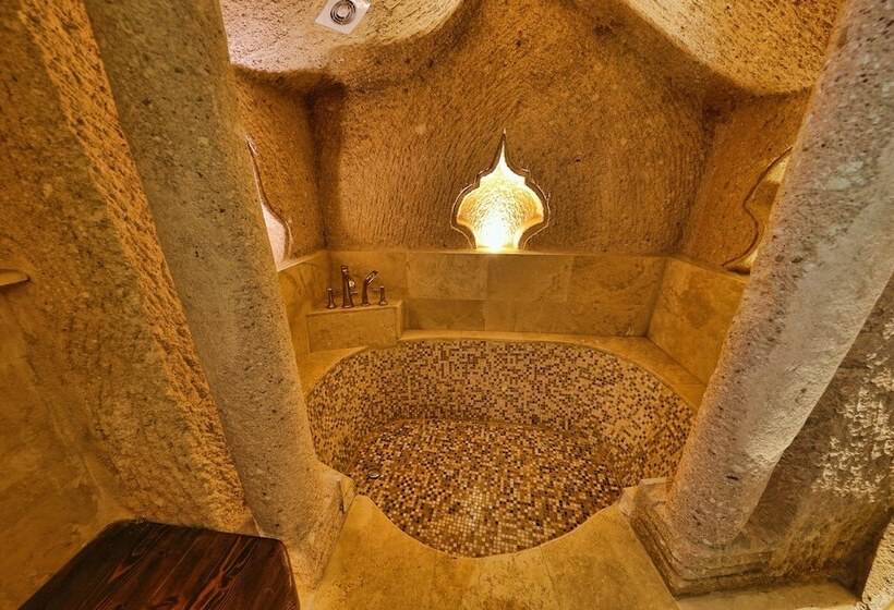 سوییت جونیور, Eyes Of Cappadocia Cave