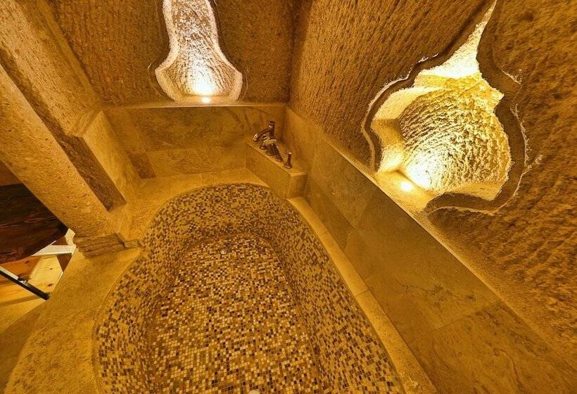 سوییت جونیور, Eyes Of Cappadocia Cave