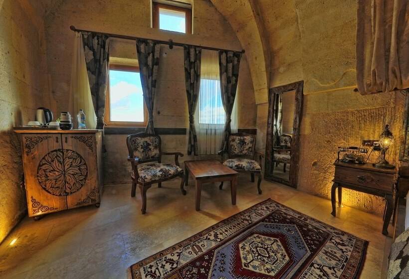 سوییت جونیور, Eyes Of Cappadocia Cave