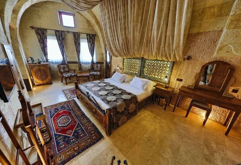 سوییت جونیور, Eyes Of Cappadocia Cave