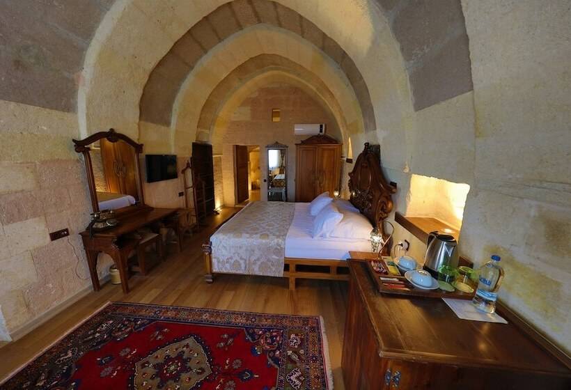 سوییت خانوادگی, Eyes Of Cappadocia Cave