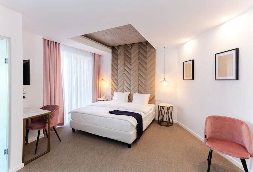 اتاق لوکس با بالکن, Filitti Boutique