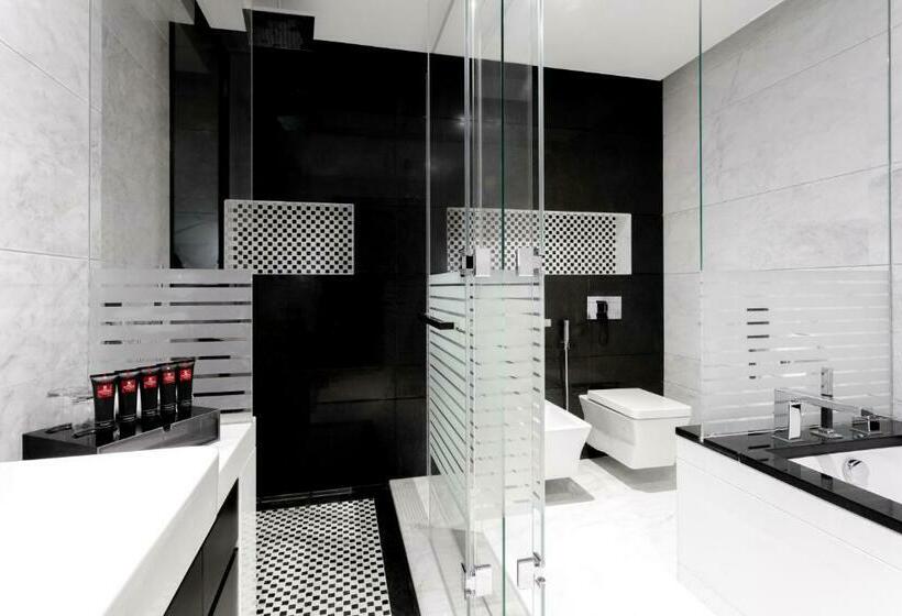 Номер Deluxe, Renaissance Business Bay Hotel, Dubai