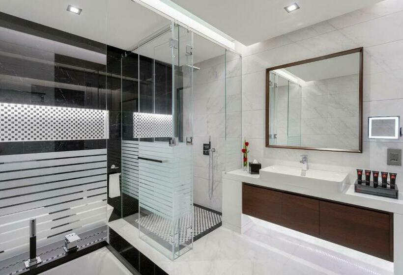 Полулюкс, Renaissance Business Bay Hotel, Dubai