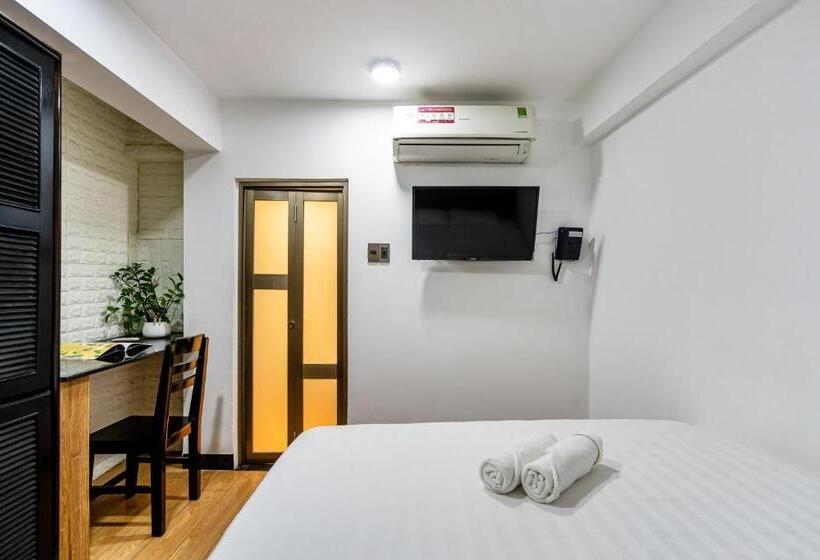 اتاق استاندارد, Lotus Laverne