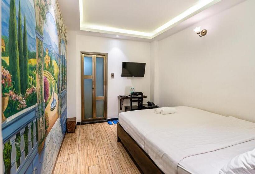 اتاق استاندارد, Lotus Laverne