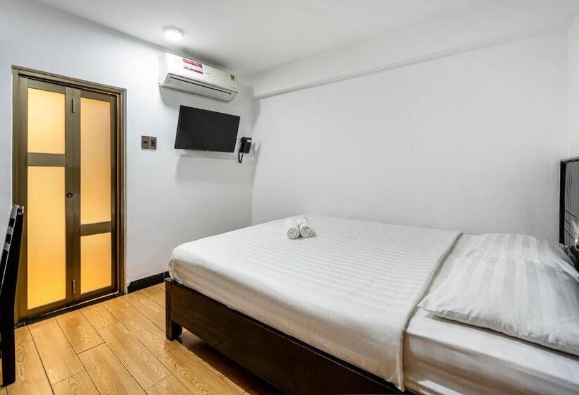 اتاق استاندارد, Lotus Laverne