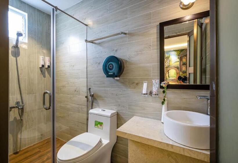 اتاق استاندارد, Lotus Laverne