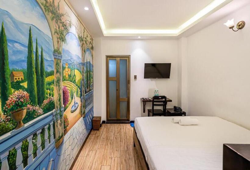 اتاق استاندارد, Lotus Laverne