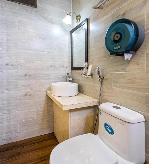 استودیو استاندارد با بالکن, Lotus Laverne