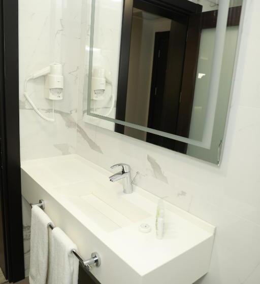 غرفة ديلوكس, Milord