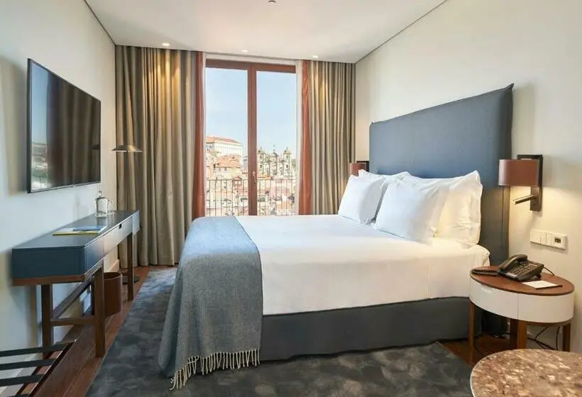 Quarto superior, Portobay Flores